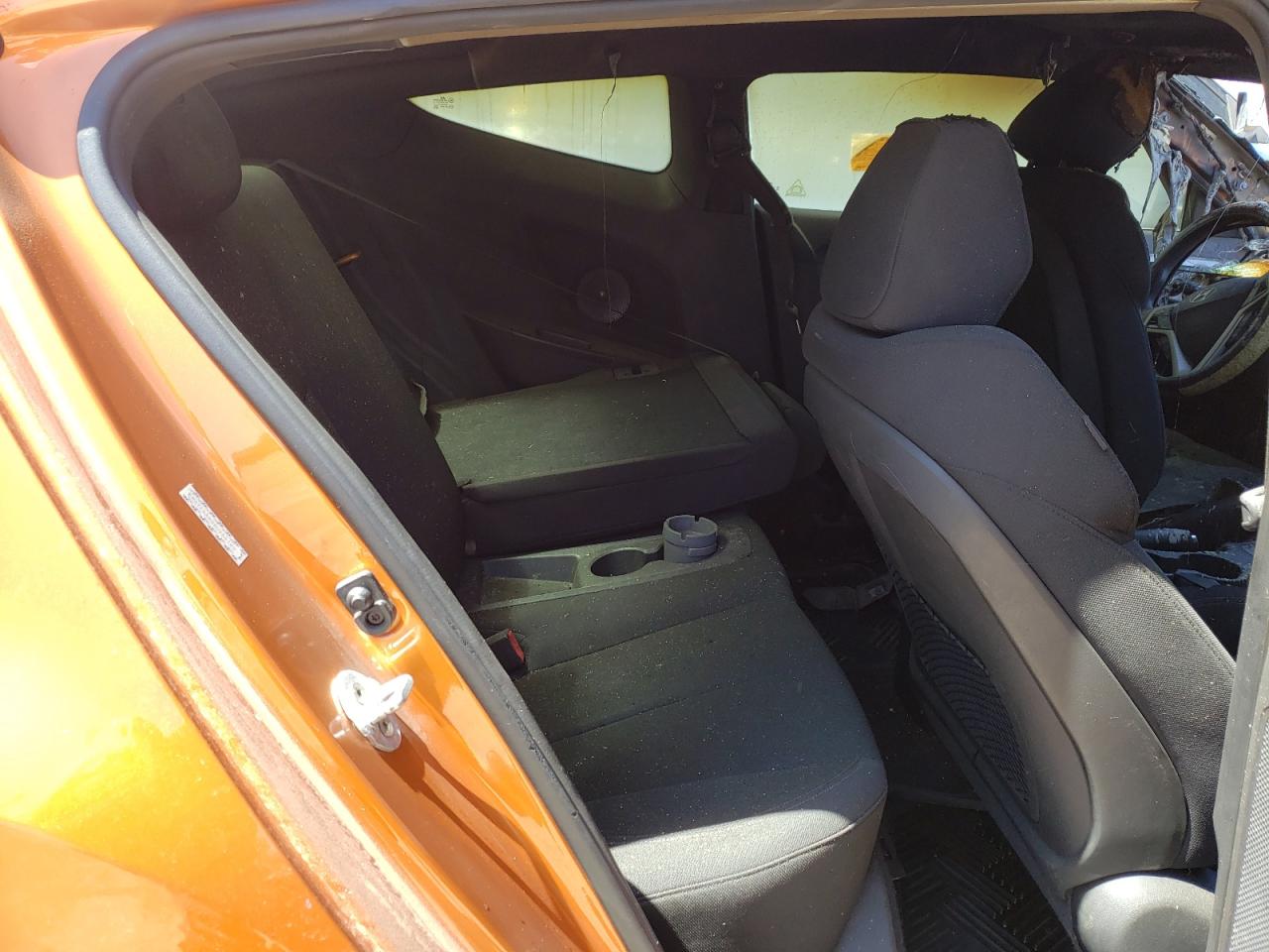 Photo 6 from auction – 2016 HYUNDAI VELOSTER with VIN KMHTC6AD0GU284169