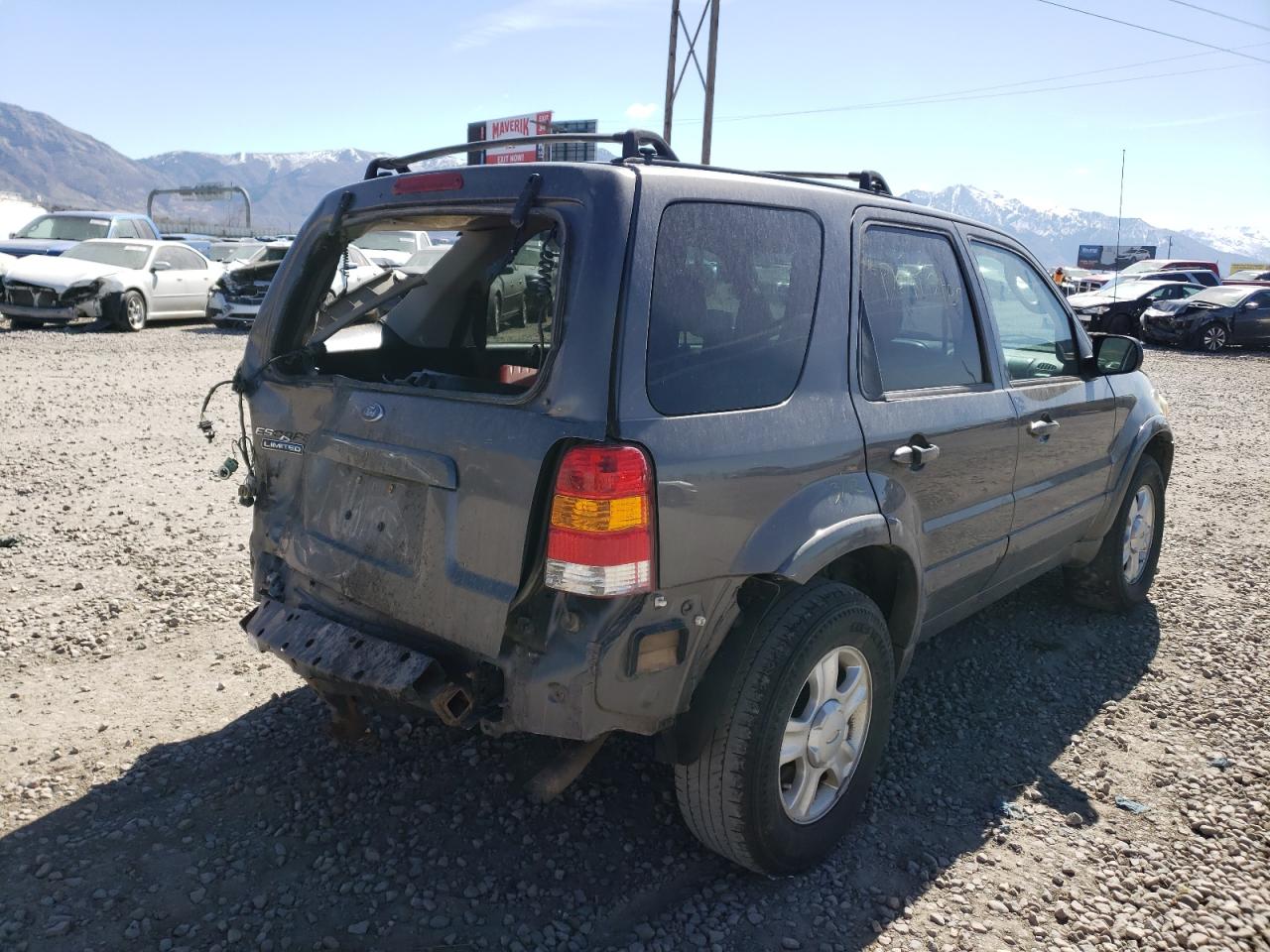 Photo 4 from auction – 2005 FORD ESCAPE LIM with VIN 1FMCU94145KA95758