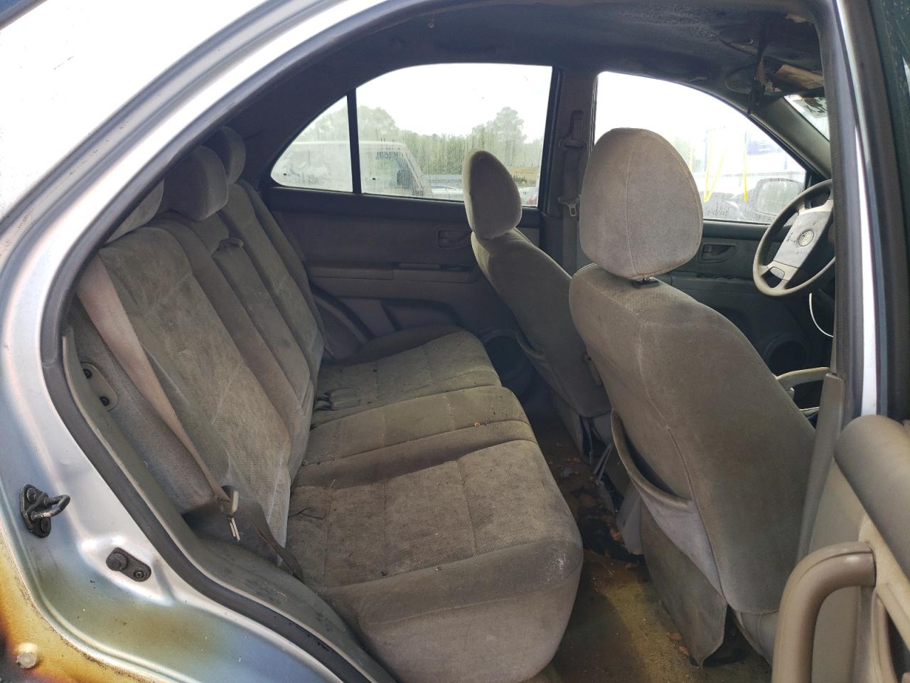 Photo 6 from auction – 2005 KIA SORENTO EX with VIN KNDJD733855406626