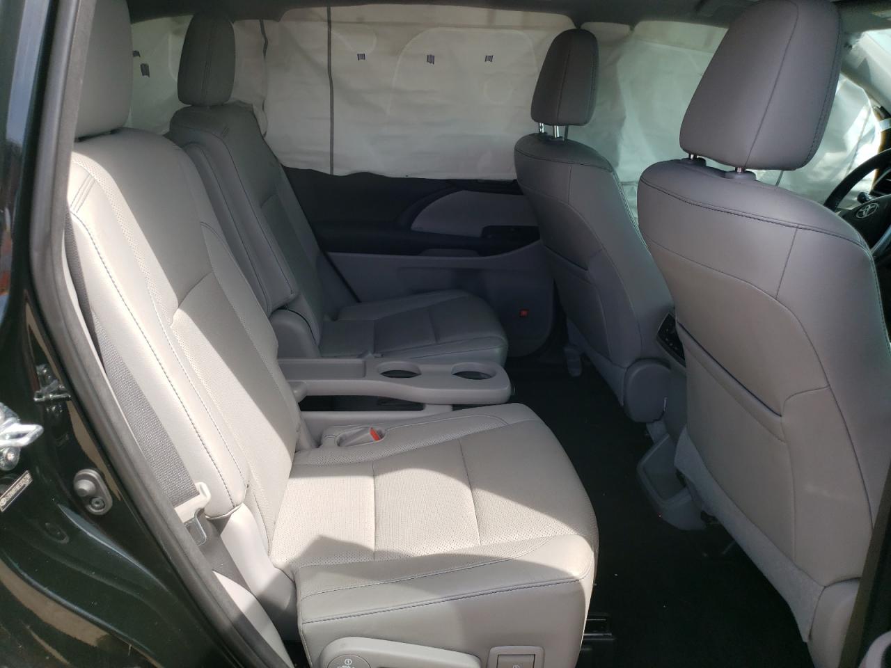 Photo 6 from auction – 2014 TOYOTA HIGHLANDER with VIN 5TDYKRFH6ES025228