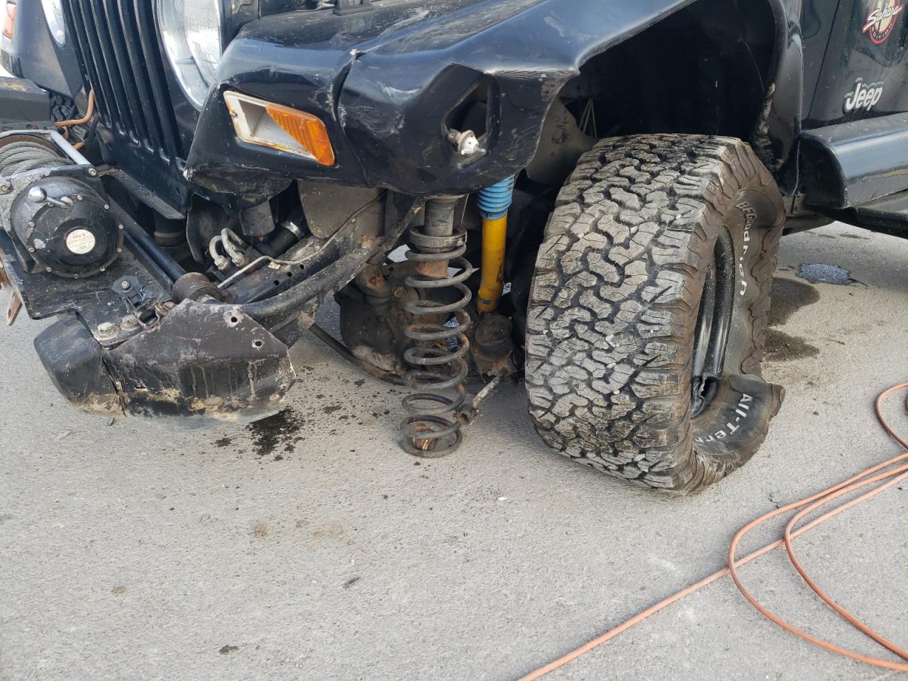 Photo 10 from auction – 2000 JEEP WRANGLER / with VIN 1J4FA59S4YP786875