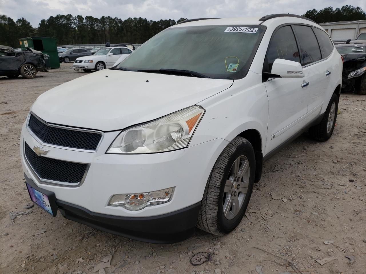 Photo 2 from auction – 2010 CHEVROLET TRAVERSE L with VIN 1GNLRFED2AS126620