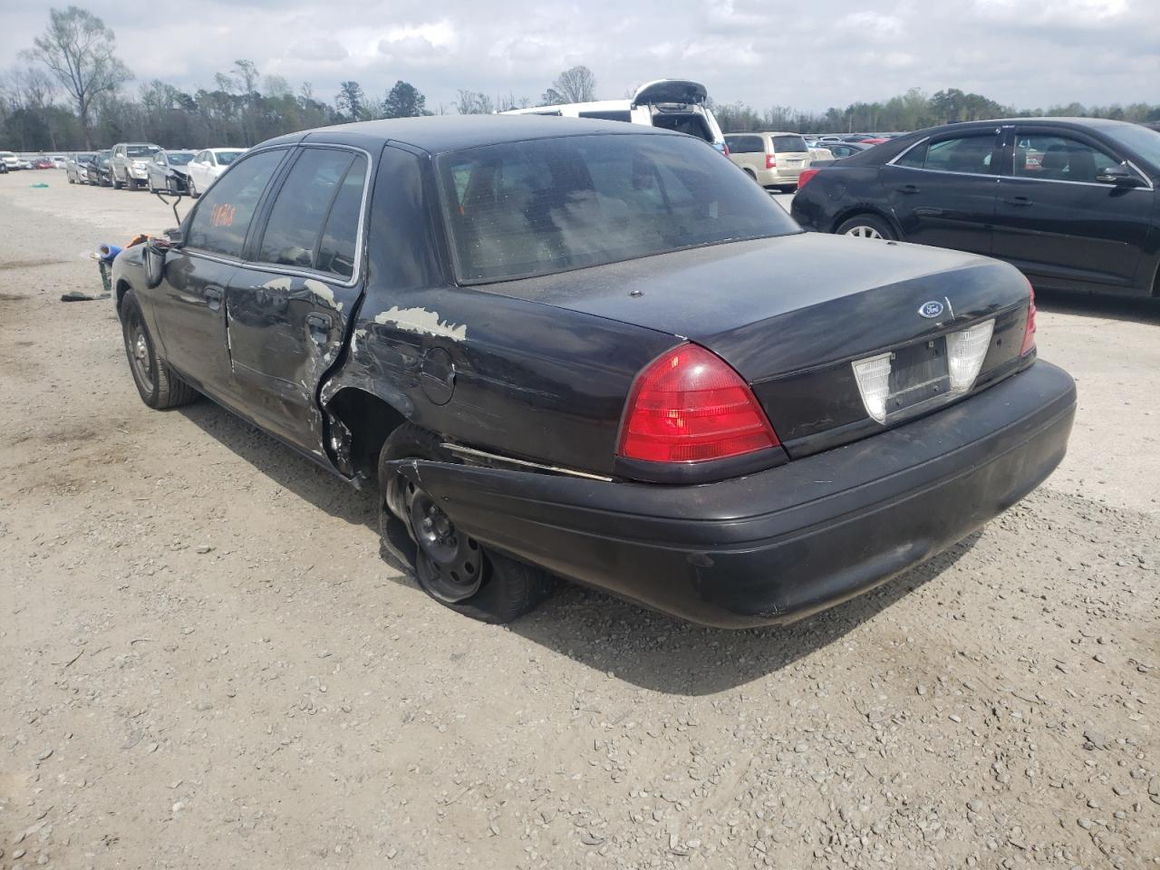 Photo 9 from auction – 2005 FORD CROWN VICT with VIN 2FAFP71W45X134445