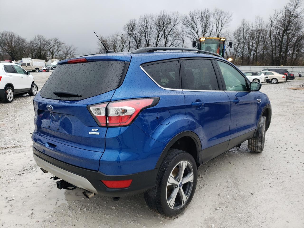 Photo 4 from auction – 2017 FORD ESCAPE SE with VIN 1FMCU0GD4HUC95422