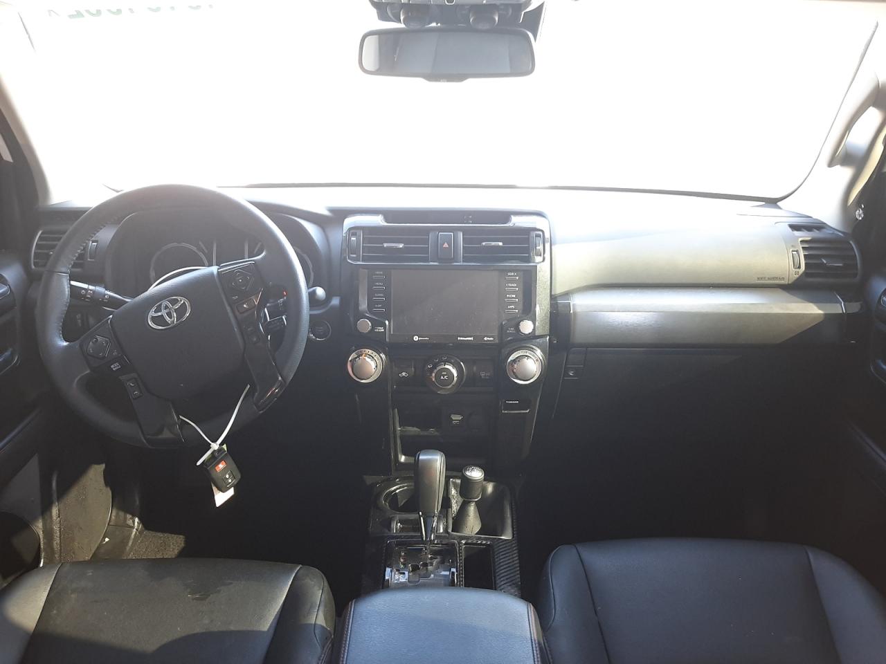 Photo 9 from auction – 2020 TOYOTA 4RUNNER SR with VIN JTEBU5JR2L5762434