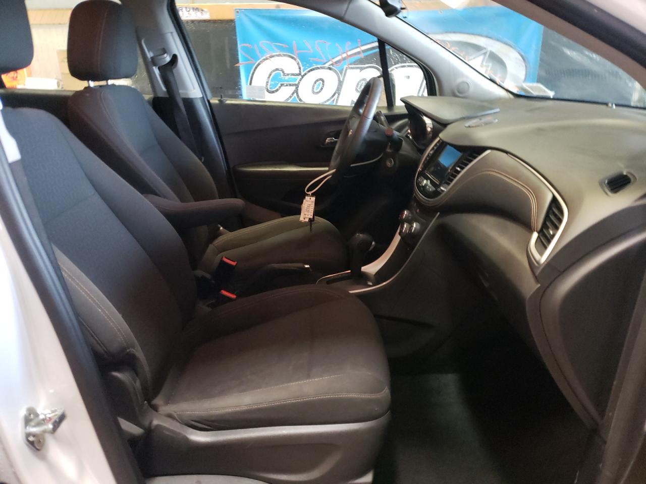Photo 5 from auction – 2018 CHEVROLET TRAX LS with VIN KL7CJNSB7JB723434