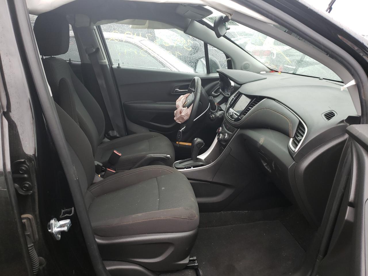 Photo 5 from auction – 2020 CHEVROLET TRAX LS with VIN KL7CJKSB3LB316616