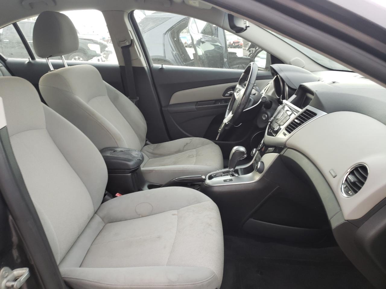 Photo 5 from auction – 2011 CHEVROLET CRUZE LT with VIN 1G1PF5S93B7192605