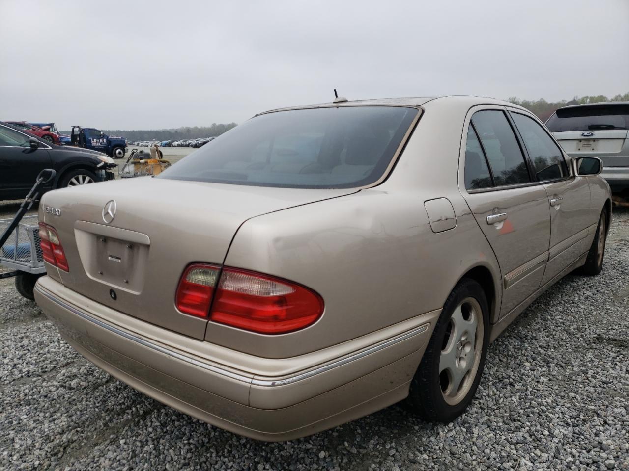 Photo 4 from auction – 2002 MERCEDES-BENZ E 430 with VIN WDBJF70J52B394248