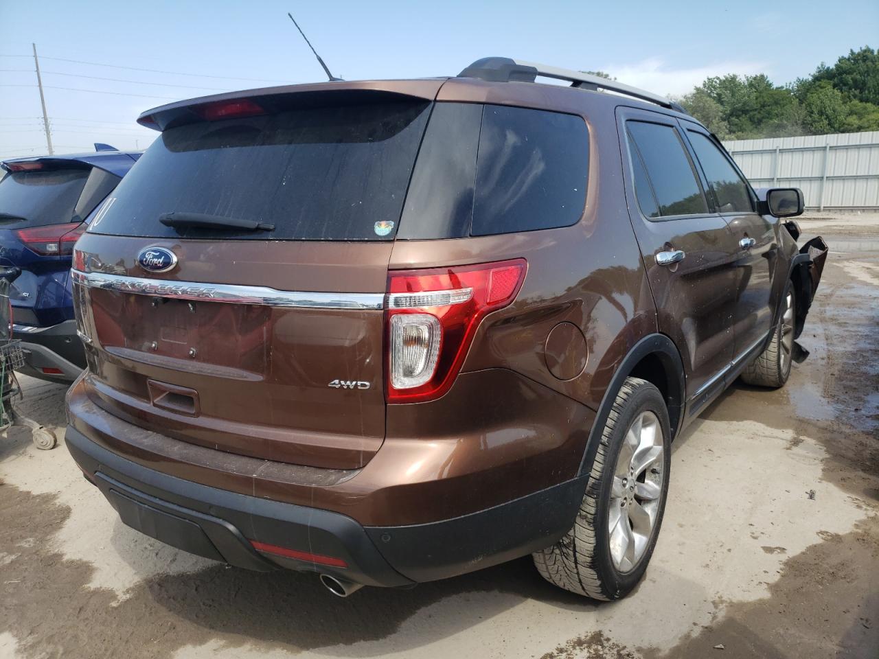 Foto 4 de la subasta – 2012 FORD EXPLORER L con VIN 1FMHK8F82CGA92745