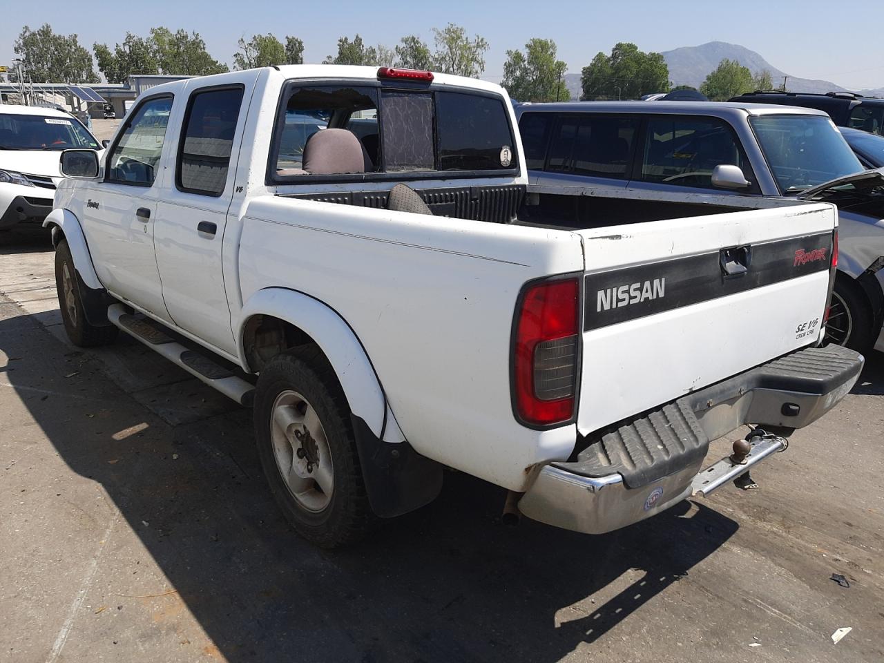 Photo 3 from auction – 2000 NISSAN FRONTIER C with VIN 1N6ED27TXYC357828