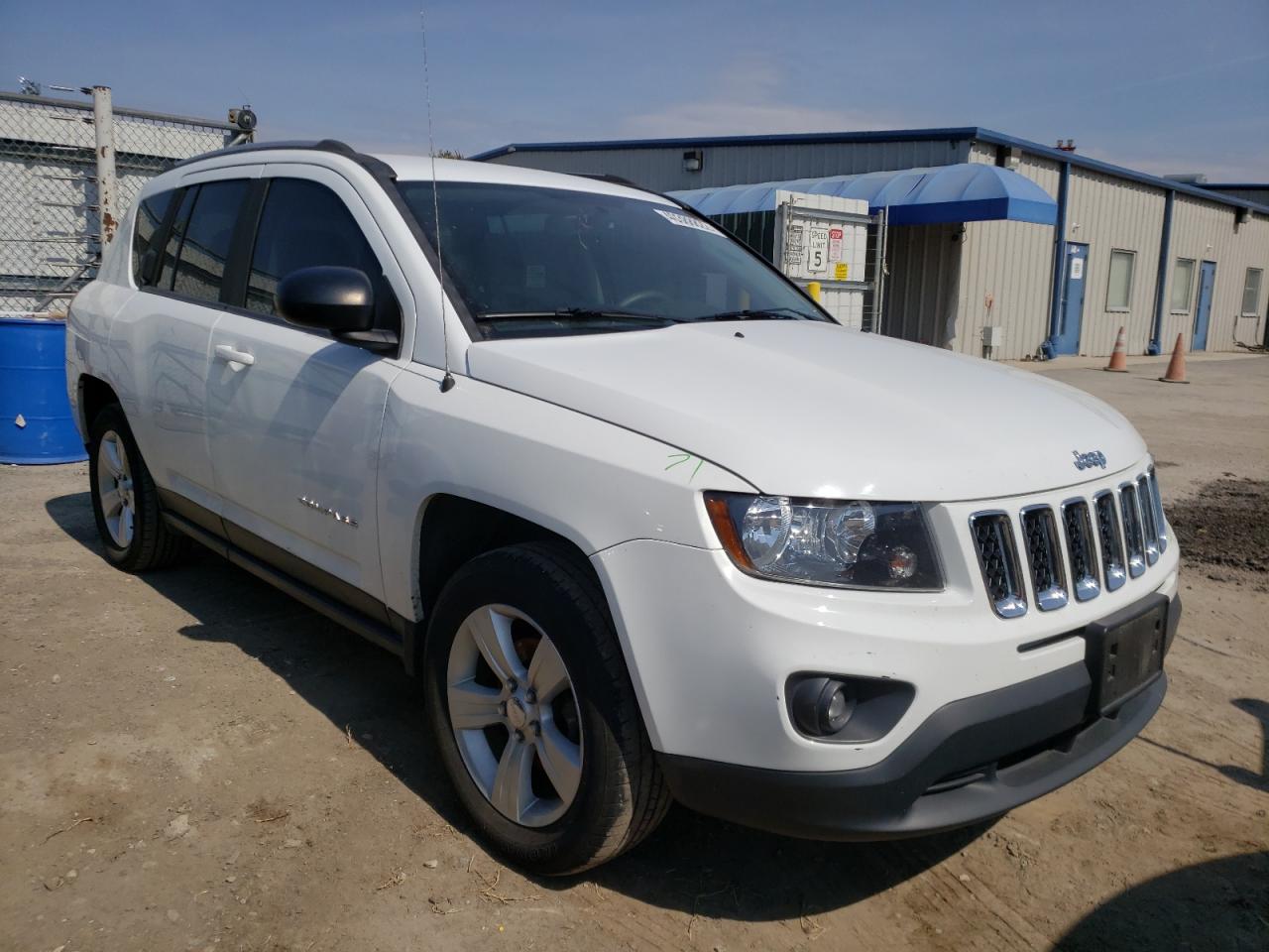 JEEP COMPASS SP 2016 with VIN 1C4NJDBB3GD637721 - Photo from auction