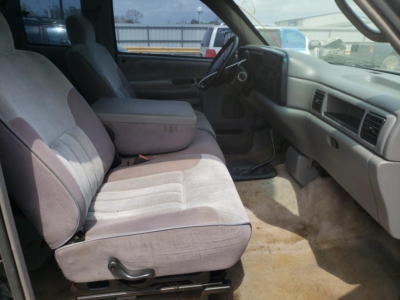 Photo 5 from auction – 1996 DODGE RAM 1500 with VIN 3B7HF13Z9TG169905