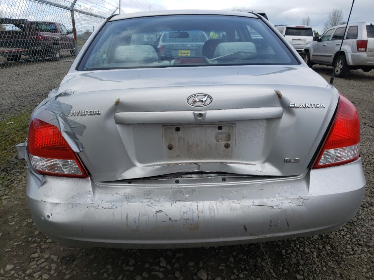 Photo 9 from auction – 2002 HYUNDAI ELANTRA with VIN KMHDN45D42U375533