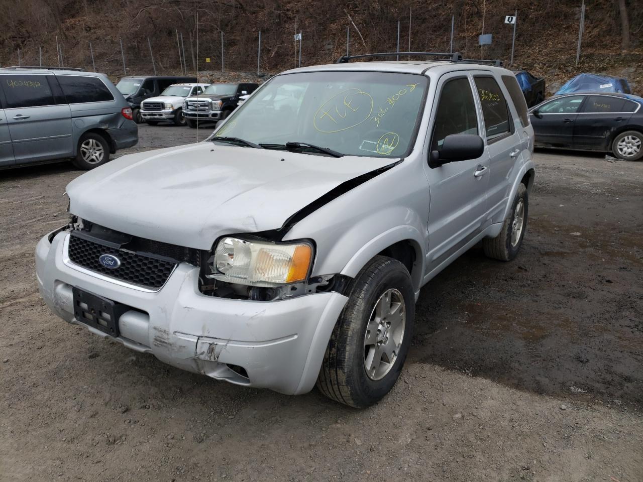 Photo 2 from auction – 2004 FORD ESCAPE LIM with VIN 1FMCU94104KA40707