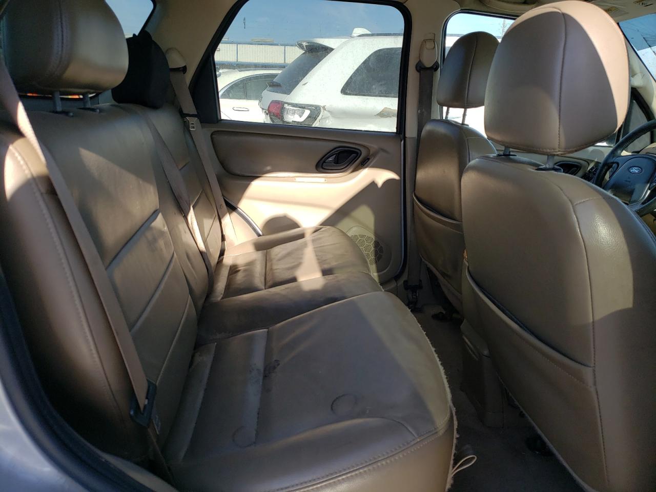 Photo 6 from auction – 2004 FORD ESCAPE XLT with VIN 1FMYU03124KA90222