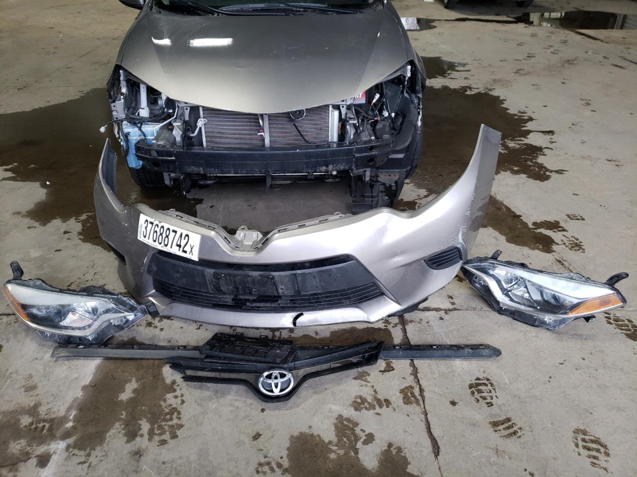 Photo 10 from auction – 2014 TOYOTA COROLLA L with VIN 2T1BURHE2EC142350