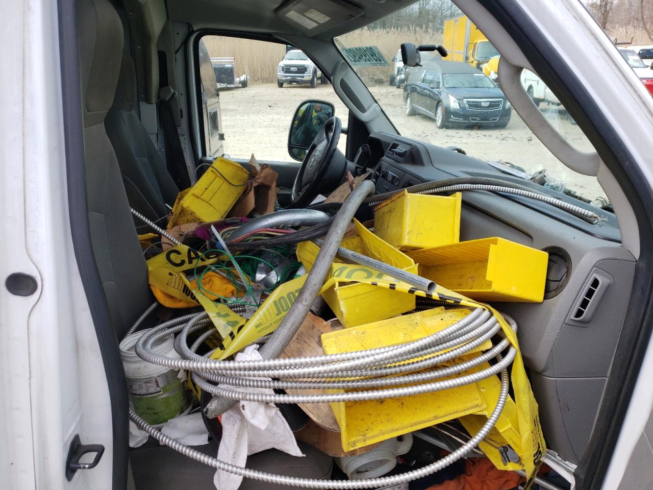 Photo 5 from auction – 2015 FORD ECONOLINE with VIN 1FDWE3FL7FDA01660
