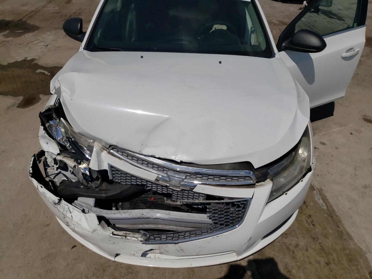 Photo 7 from auction – 2012 CHEVROLET CRUZE LS with VIN 1G1PC5SH4C7316124