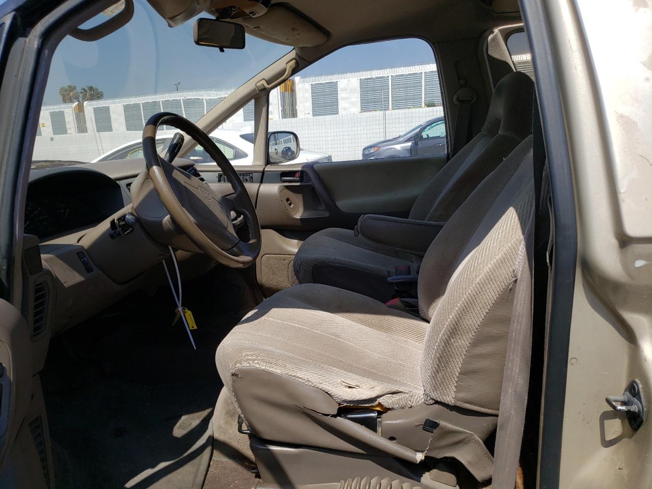 Photo 5 from auction – 1992 TOYOTA PREVIA LE with VIN JT3AC12RXN1013695