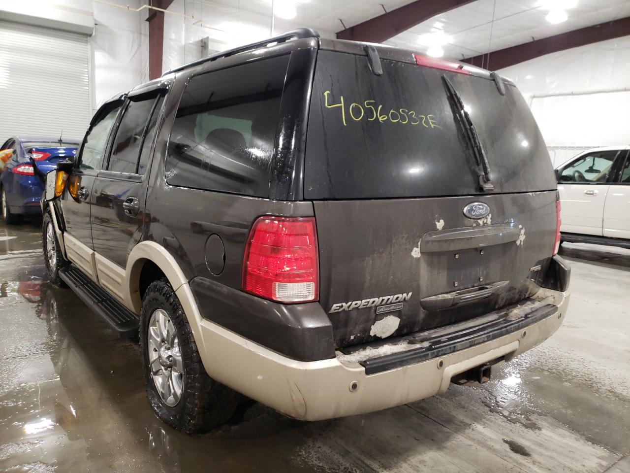 Photo 3 from auction – 2005 FORD EXPEDITION with VIN 1FMFU18515LA31585