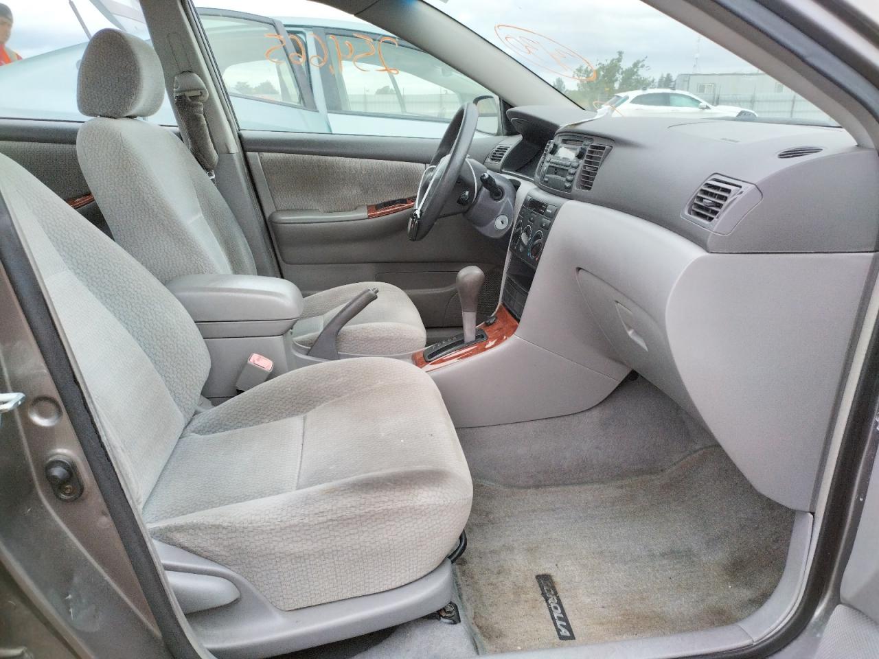 Photo 5 from auction – 2004 TOYOTA COROLLA CE with VIN 1NXBR32E24Z289398