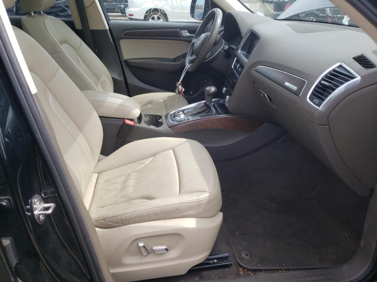 Photo 5 from auction – 2016 AUDI Q5 PREMIUM with VIN WA1C2AFP0GA107615