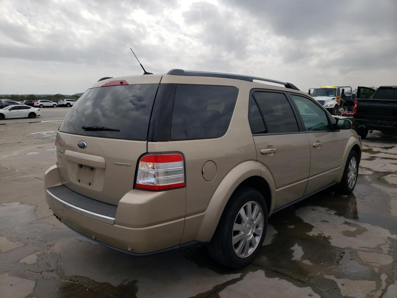 Photo 4 from auction – 2008 FORD TAURUS X L with VIN 1FMDK03W98GA09578