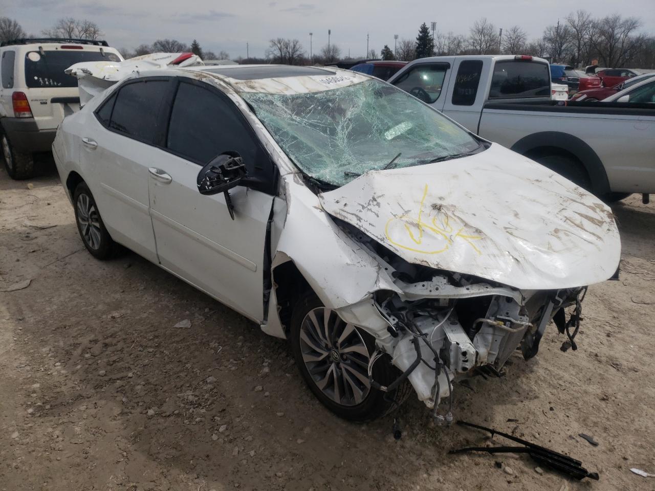 TOYOTA COROLLA L 2018 with VIN 5YFBURHEXJP745346 - Photo from auction