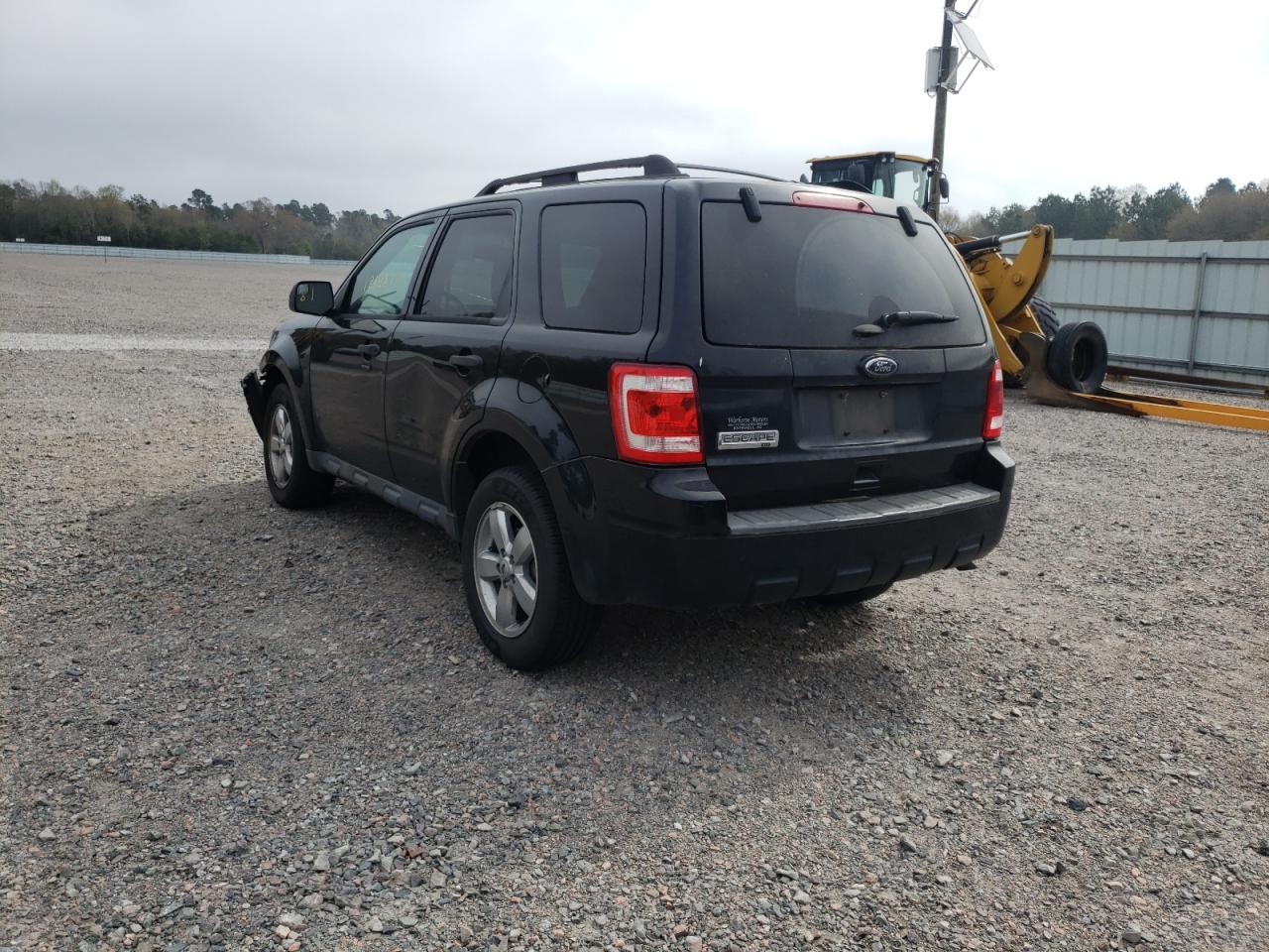 Photo 3 from auction – 2011 FORD ESCAPE XLT with VIN 1FMCU0D73BKC35407