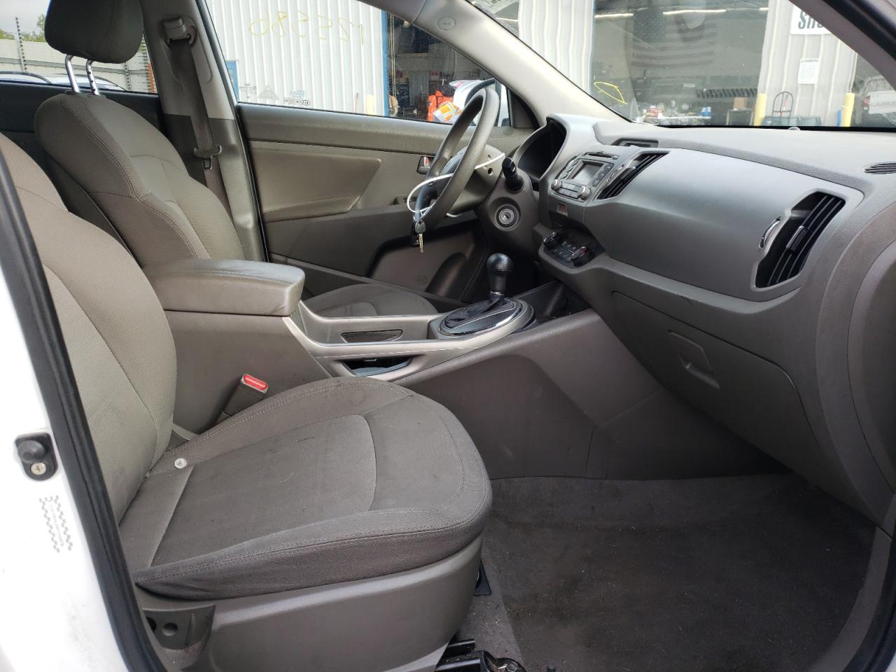 Photo 5 from auction – 2011 KIA SPORTAGE L with VIN KNDPB3A29B7059679