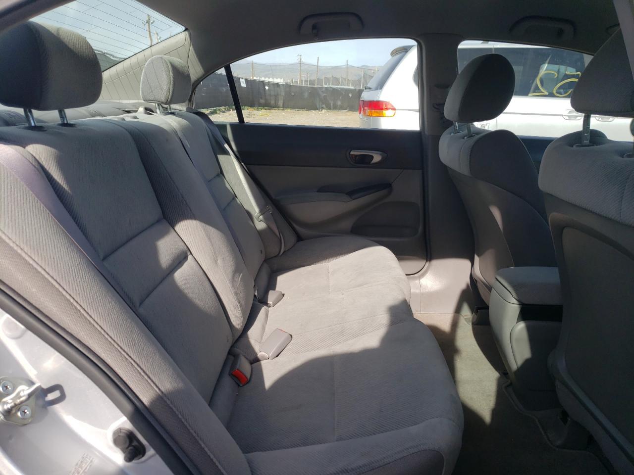 Photo 6 from auction – 2010 HONDA CIVIC LX with VIN 19XFA1F50AE045562