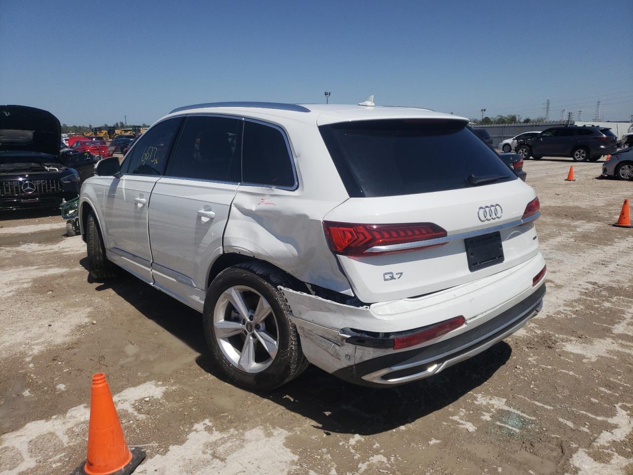 Photo 3 from auction – 2021 AUDI Q7 PREMIUM with VIN WA1AJAF79MD023832