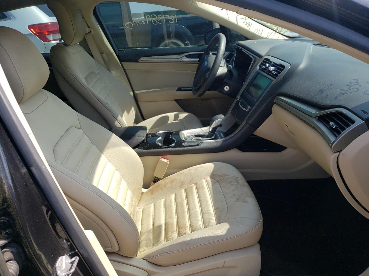 Photo 5 from auction – 2014 FORD FUSION SE with VIN 1FA6P0HDXE5362138