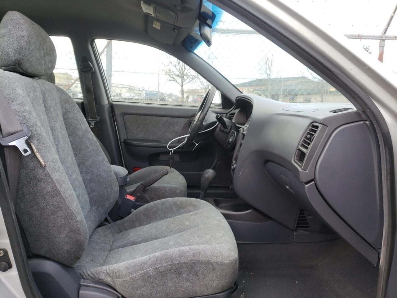 Photo 5 from auction – 2002 HYUNDAI ELANTRA with VIN KMHDN45D42U375533