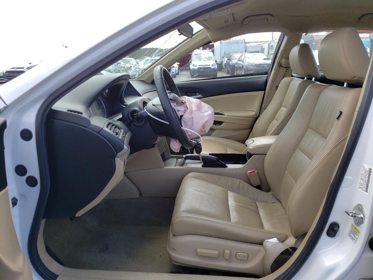 Photo 5 from auction – 2011 HONDA ACCORD with VIN 1HGCP2F62BA153252