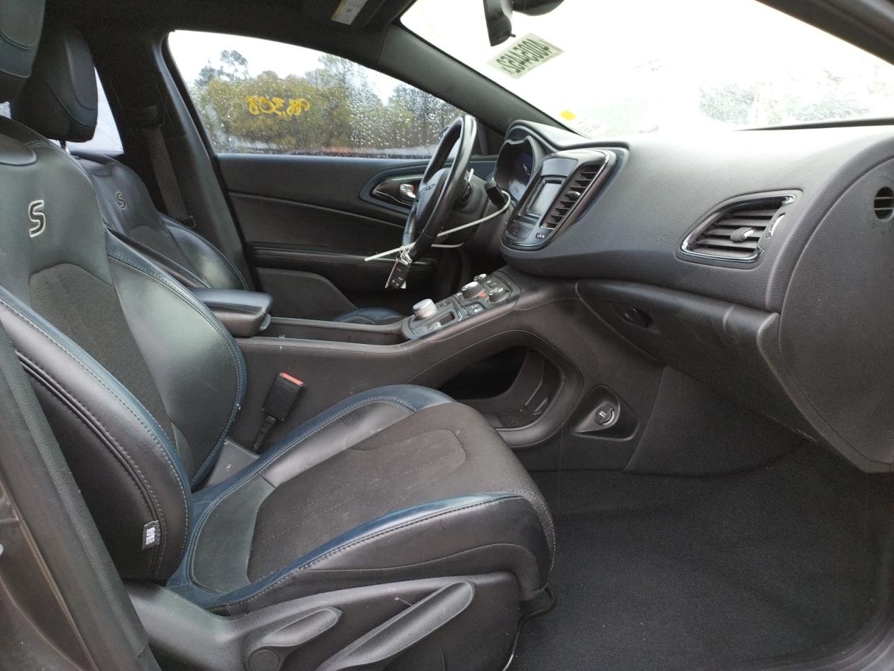 Photo 5 from auction – 2015 CHRYSLER 200 S with VIN 1C3CCCBB7FN717774