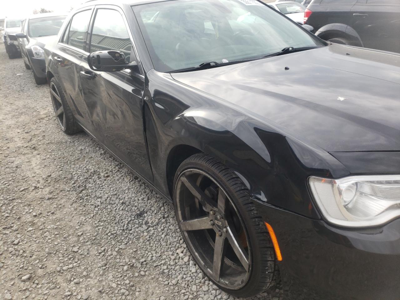 Photo 9 from auction – 2015 CHRYSLER 300 LIMITE with VIN 2C3CCAAG4FH810441