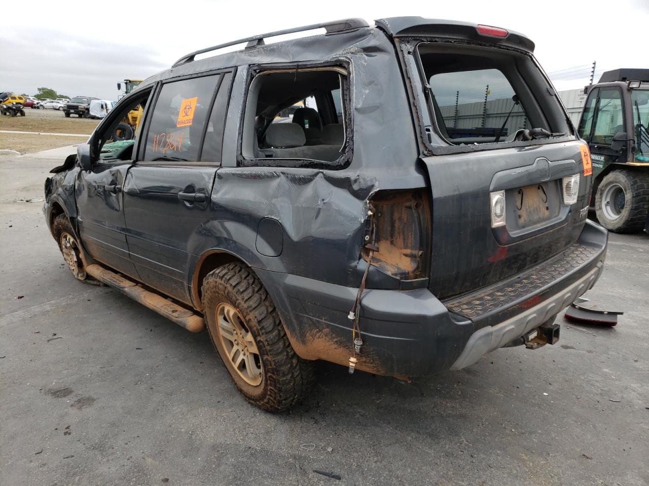 Photo 3 from auction – 2004 HONDA PILOT EX with VIN 2HKYF18404H526670