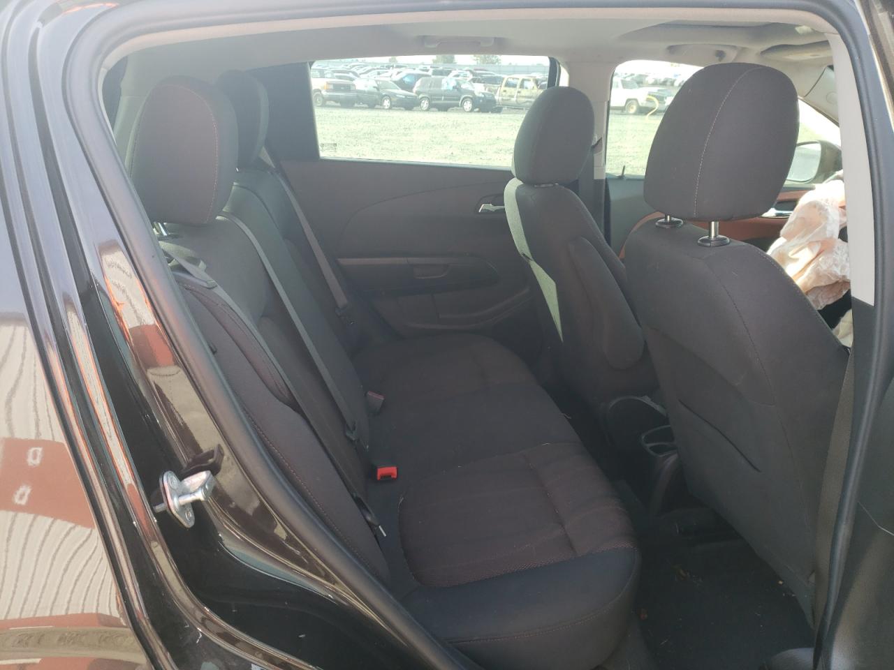 Photo 6 from auction – 2015 CHEVROLET SONIC LT with VIN 1G1JC6SB2F4199169