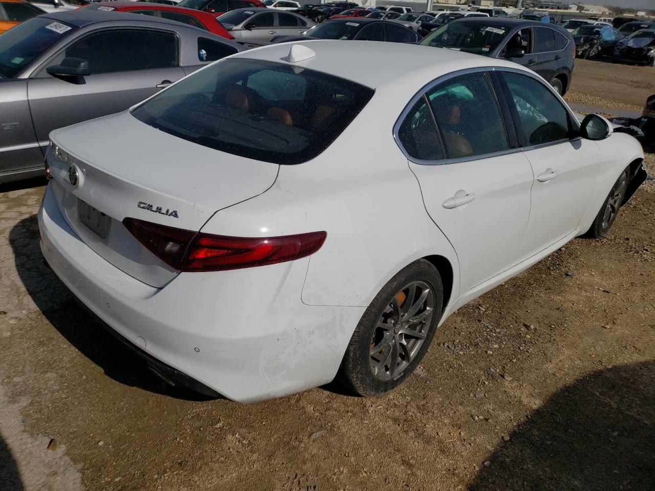 Photo 4 from auction – 2018 ALFA ROMEO GIULIA with VIN ZARFAEBN2J7564079