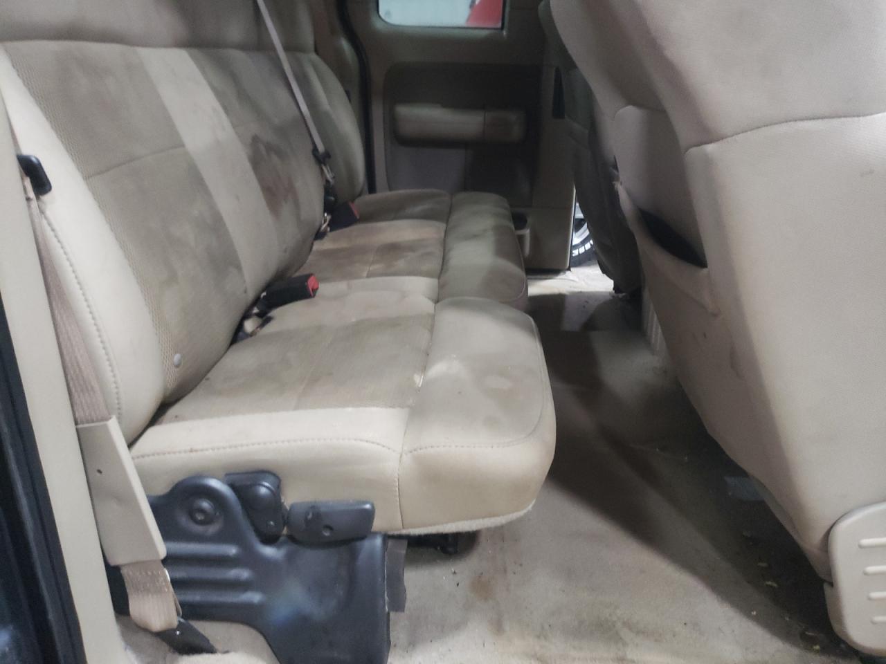 Photo 6 from auction – 2004 FORD F150 with VIN 1FTPX14504NB56571