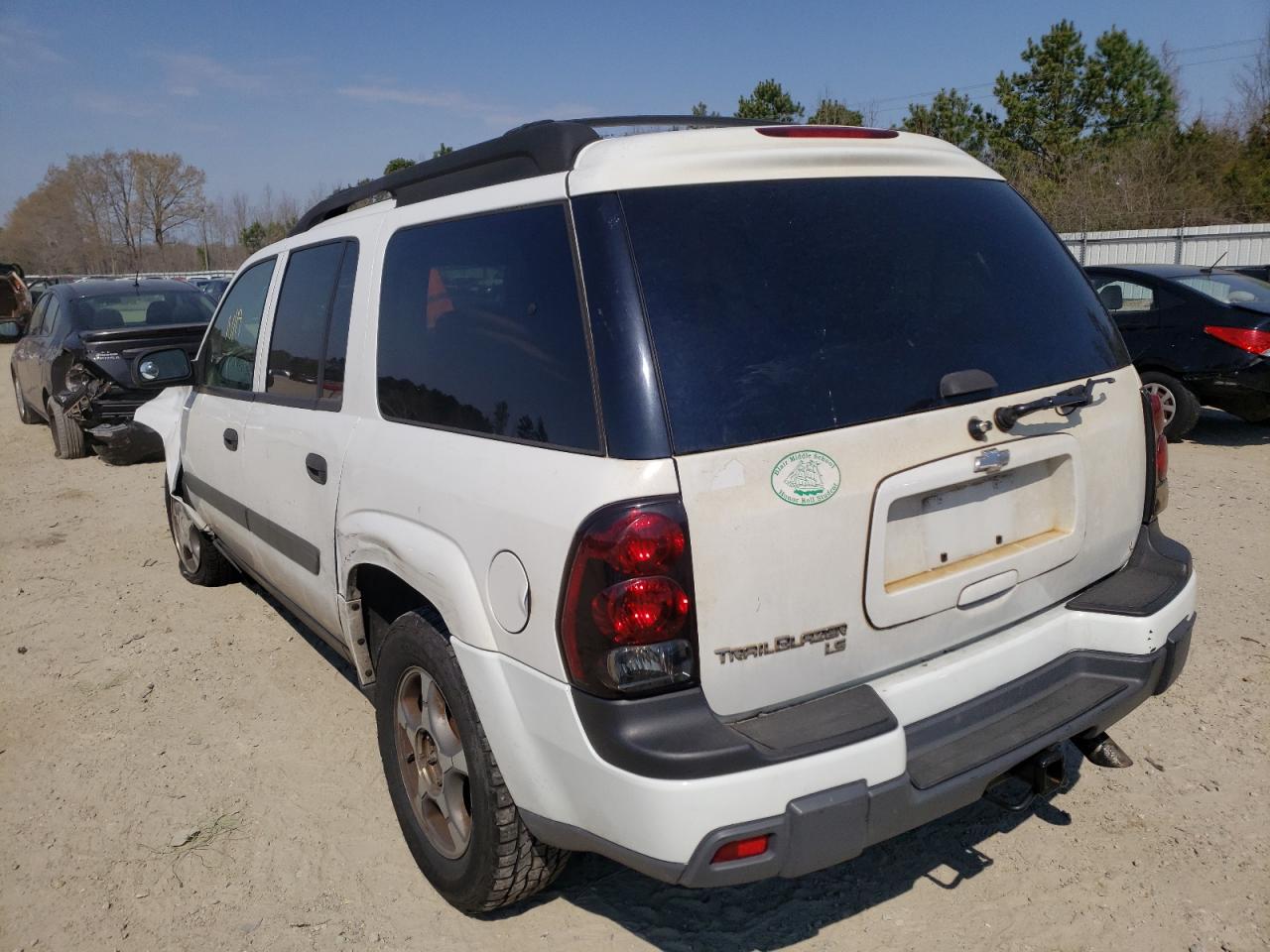 Photo 3 from auction – 2005 CHEVROLET TRAILBLAZE with VIN 1GNET16S956111072