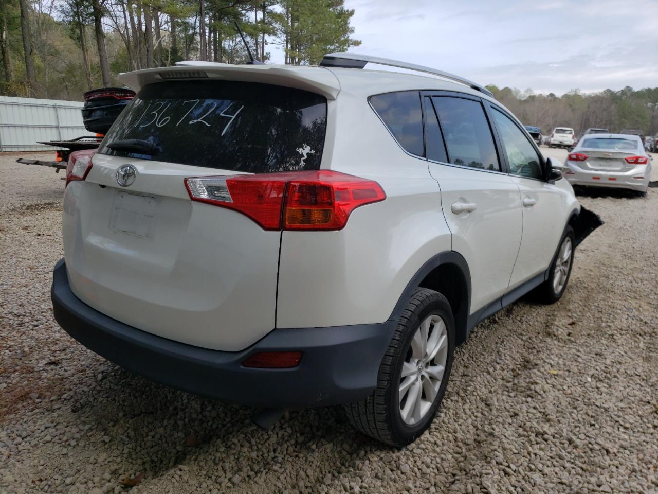 Photo 4 from auction – 2014 TOYOTA RAV4 LIMIT with VIN 2T3YFREV0EW130079