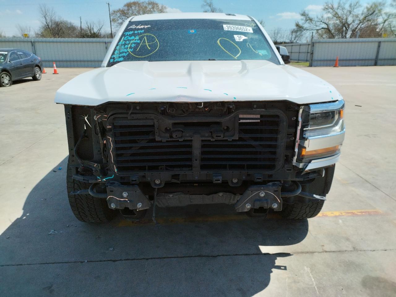Photo 9 from auction – 2018 CHEVROLET SILVERADO with VIN 3GCPCREC1JG545201