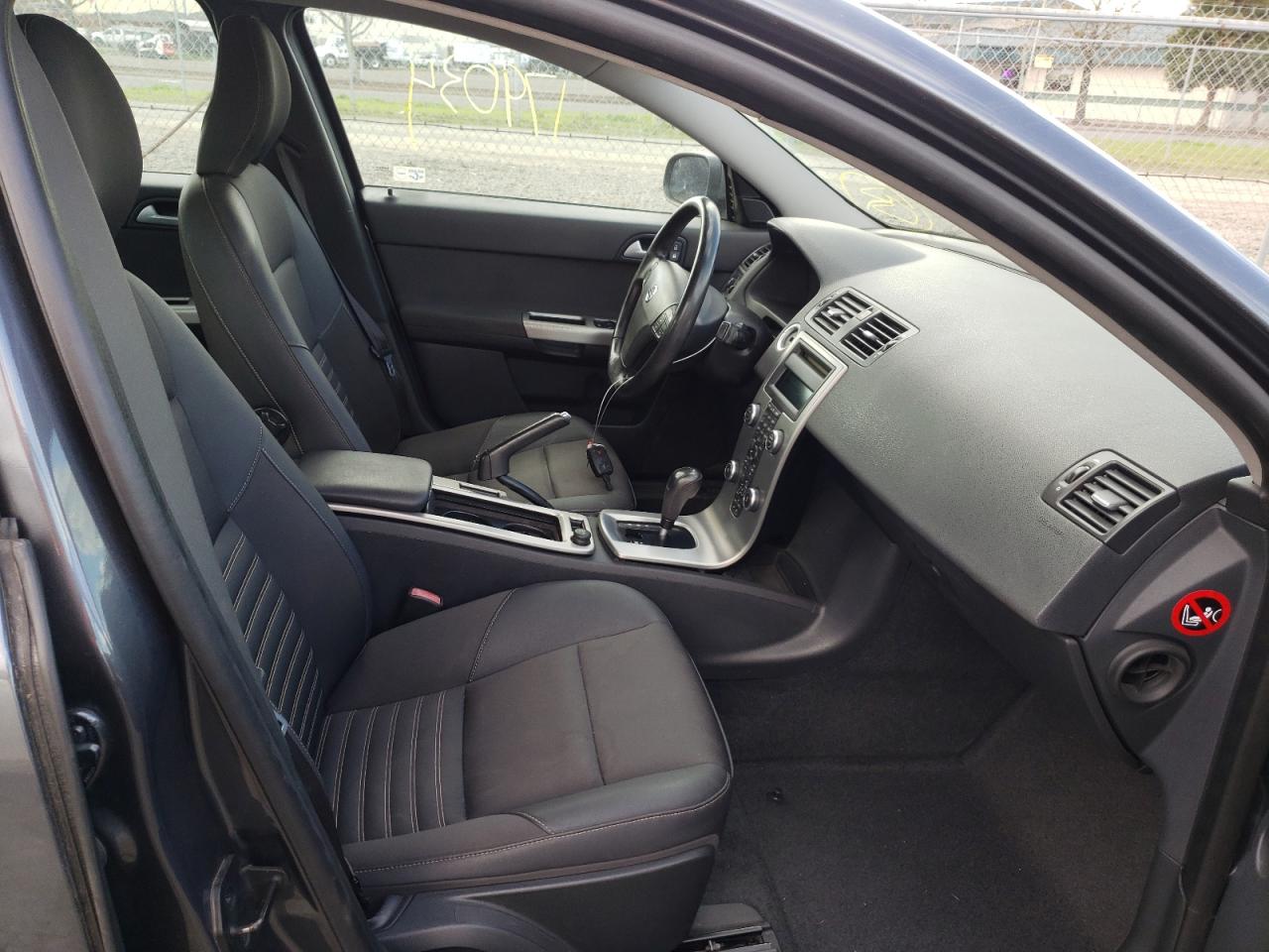 Photo 5 from auction – 2009 VOLVO S40 2.4I with VIN YV1MS390092430428