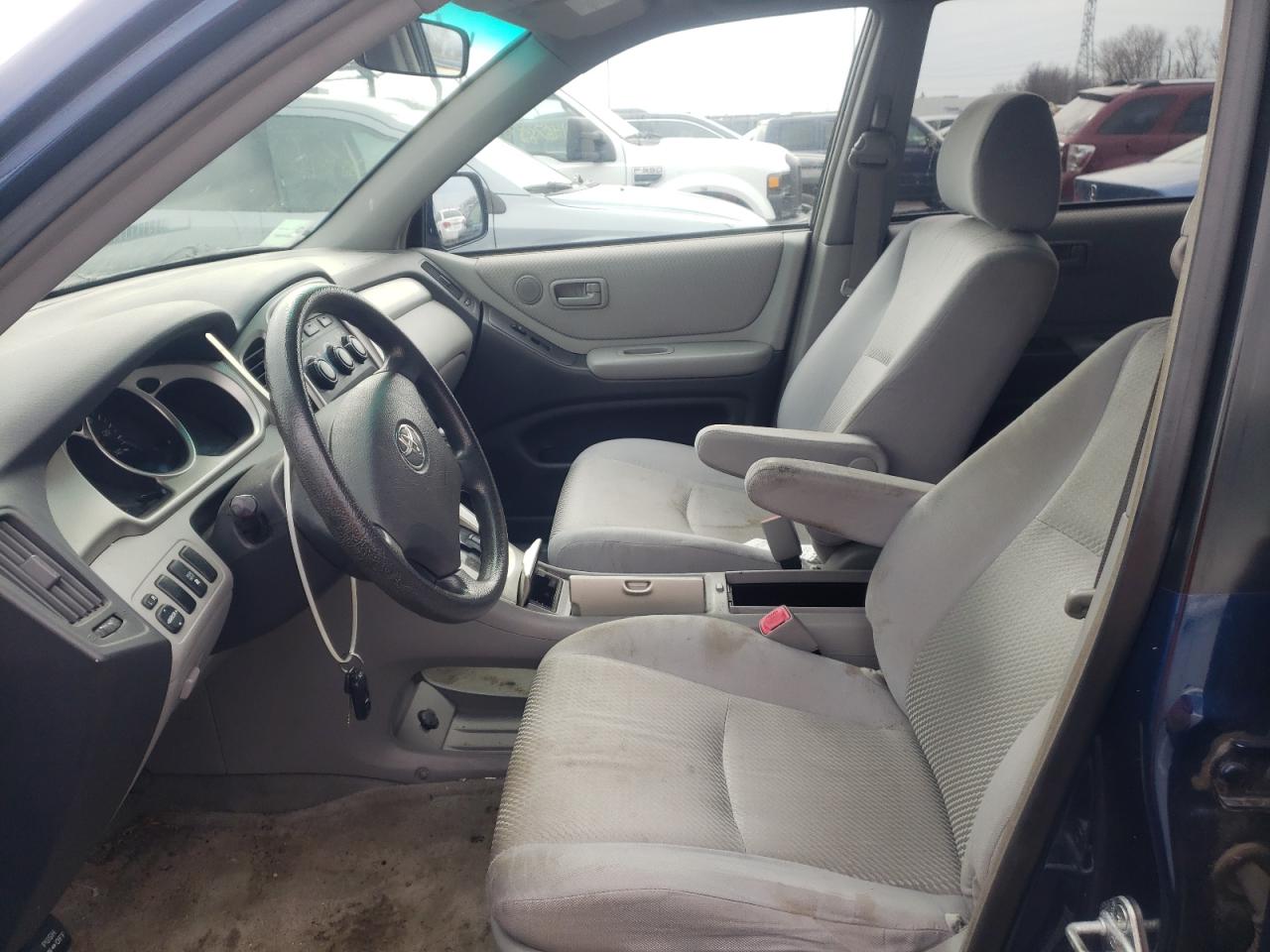 Foto 5 de la subasta – 2004 TOYOTA HIGHLANDER con VIN JTEEP21A240009515
