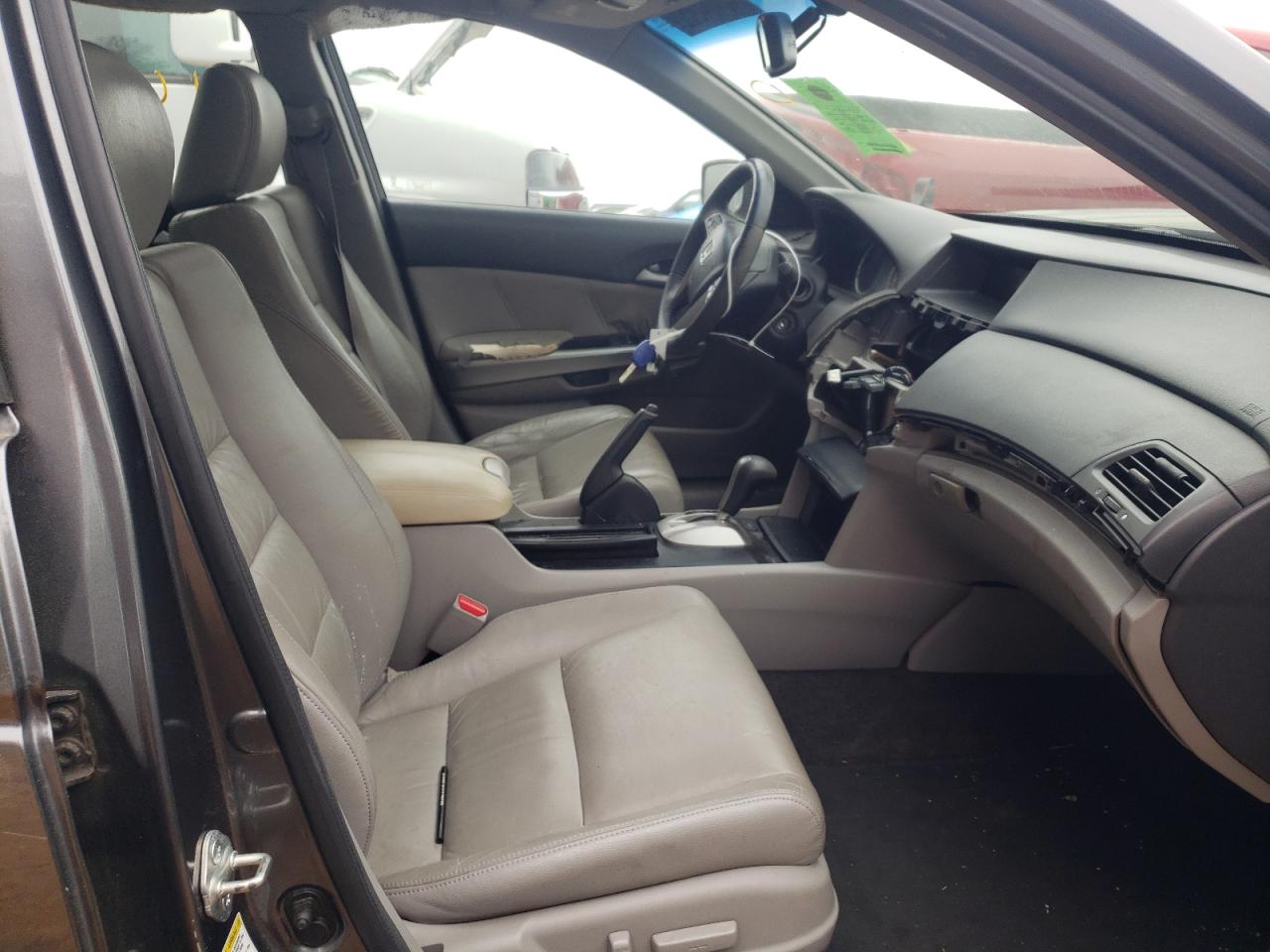 Photo 5 from auction – 2010 HONDA ACCORD EXL with VIN 1HGCP3F85AA013797