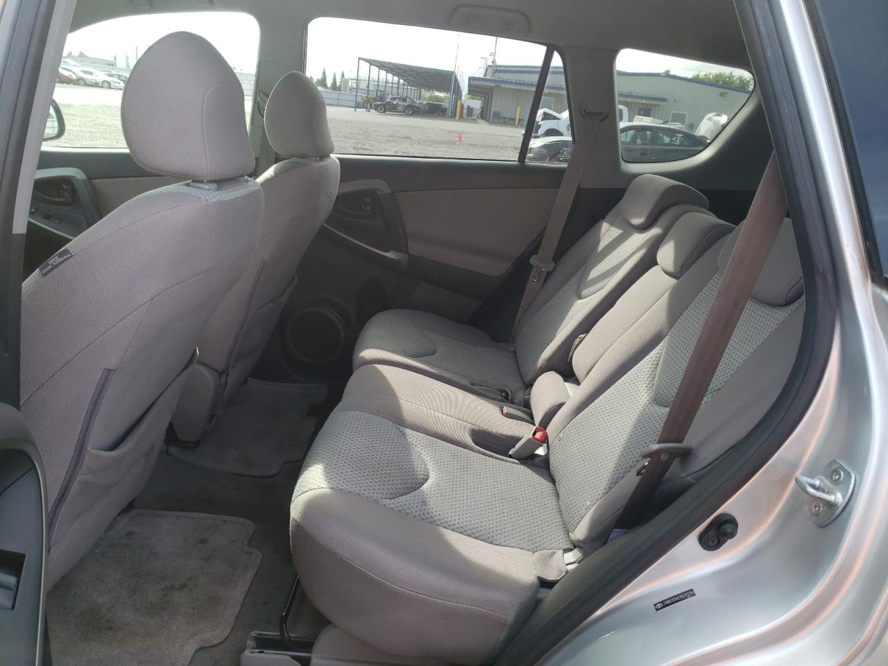 Photo 6 from auction – 2007 TOYOTA RAV4 with VIN JTMBD33V675070296