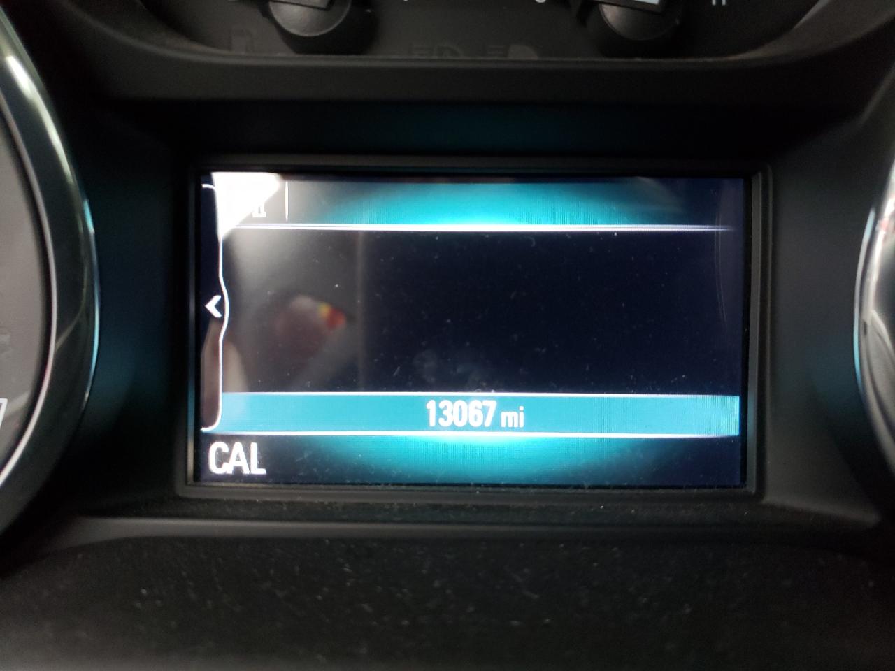 Photo 8 from auction – 2019 BUICK ENVISION E with VIN LRBFX2SA6KD026765